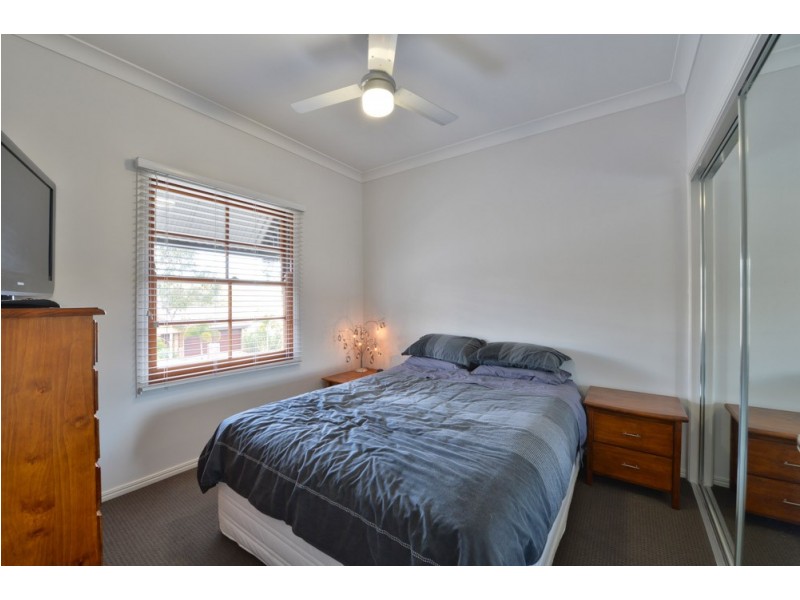 11 Violet Avenue, Springfield Lakes QLD 4300