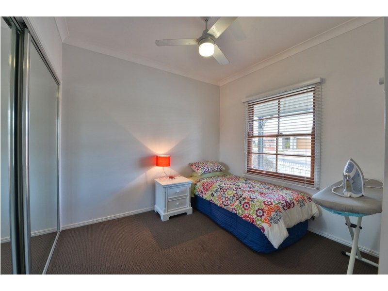 11 Violet Avenue, Springfield Lakes QLD 4300