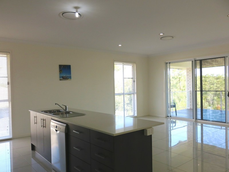 8 Aspect Terrace, Springfield Lakes QLD 4300