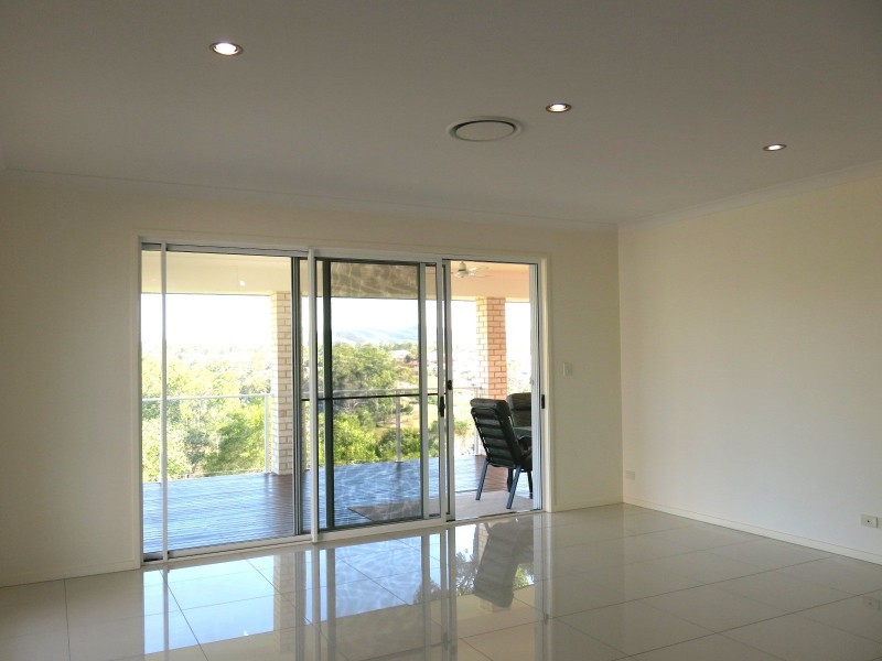 8 Aspect Terrace, Springfield Lakes QLD 4300