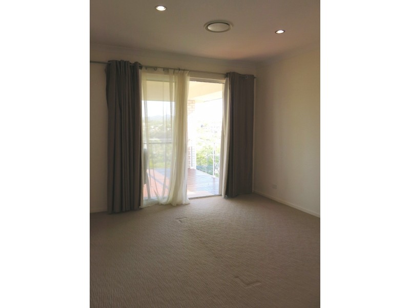 8 Aspect Terrace, Springfield Lakes QLD 4300