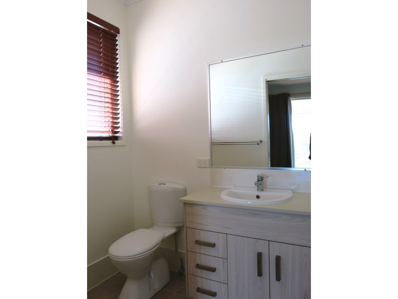 8 Aspect Terrace, Springfield Lakes QLD 4300