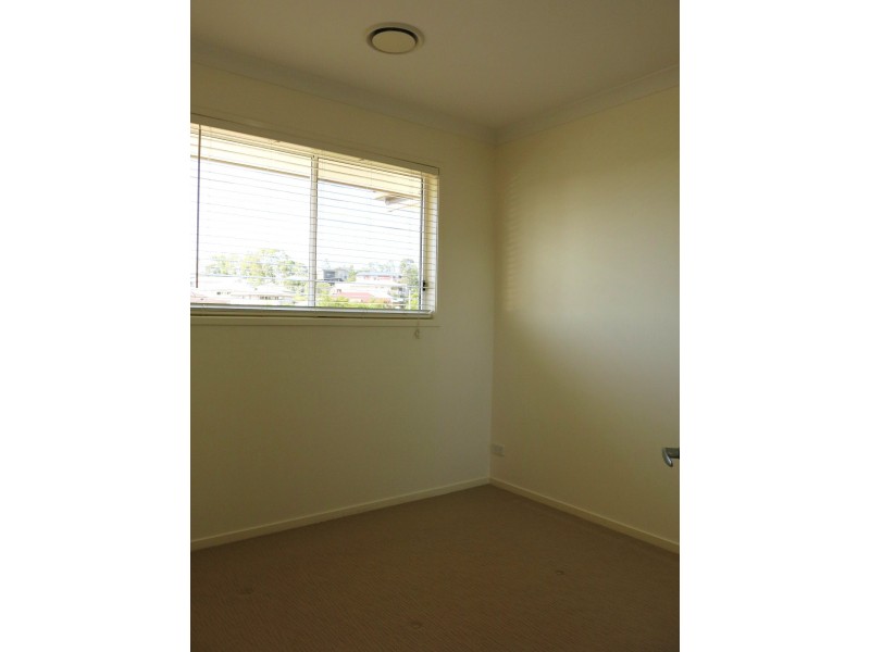 8 Aspect Terrace, Springfield Lakes QLD 4300