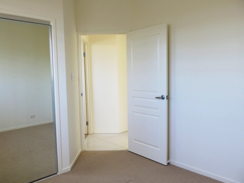 8 Aspect Terrace, Springfield Lakes QLD 4300