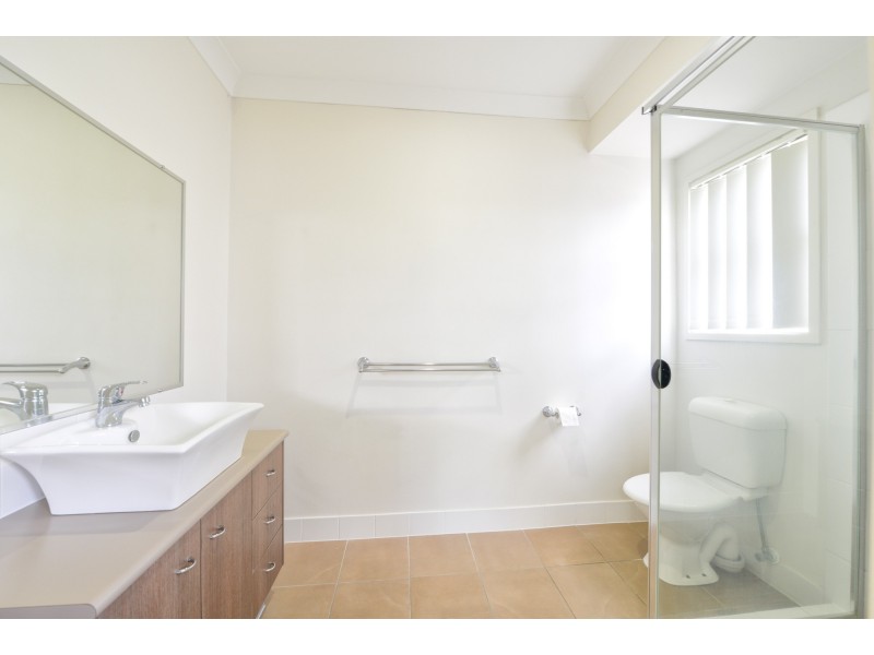 37 Parkview Drive, Springfield Lakes QLD 4300