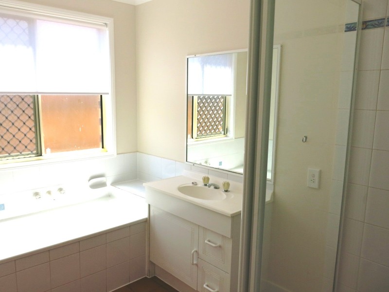 17 Ravenswood Lane, Springfield QLD 4300