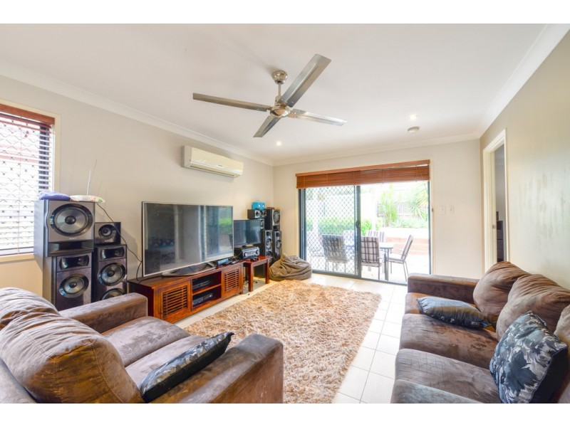 18 Moonbeam Street, Springfield Lakes QLD 4300