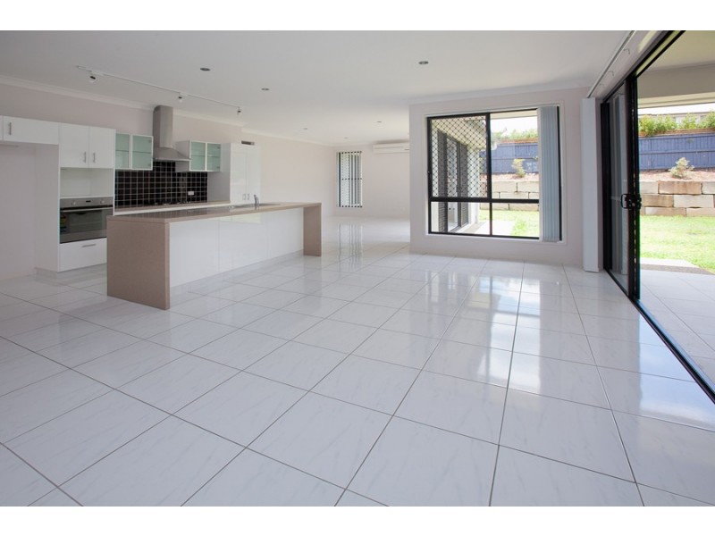 14 Wharf Court, Springfield Lakes QLD 4300