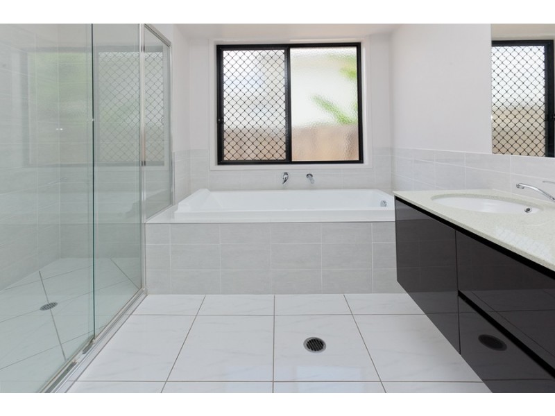 14 Wharf Court, Springfield Lakes QLD 4300