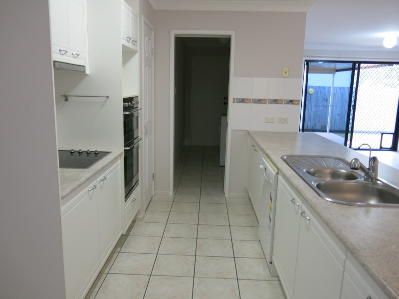 4 Labelle Street, Springfield Lakes QLD 4300