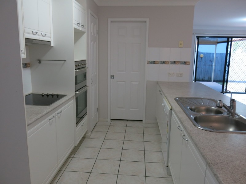 4 Labelle Street, Springfield Lakes QLD 4300
