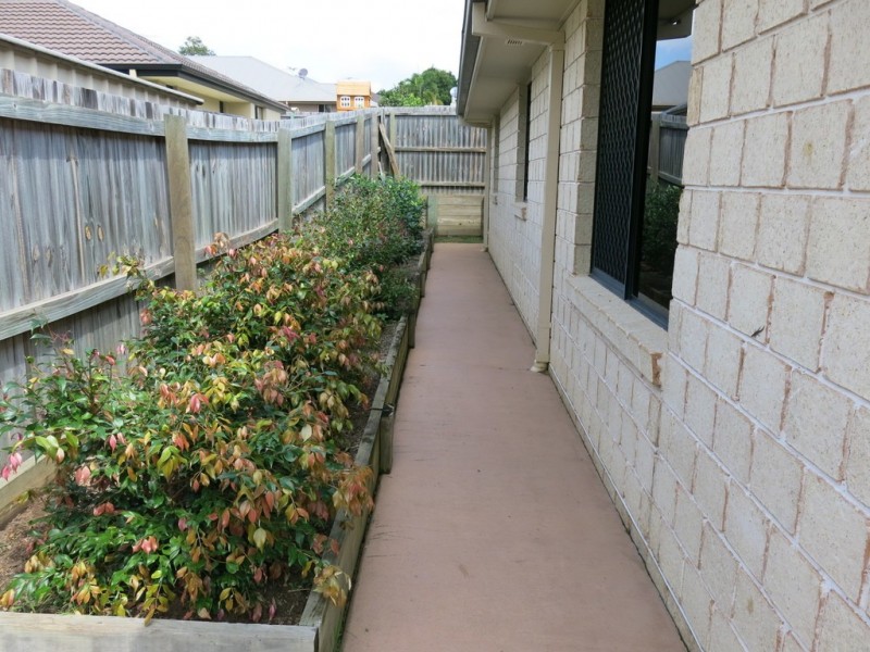 4 Labelle Street, Springfield Lakes QLD 4300
