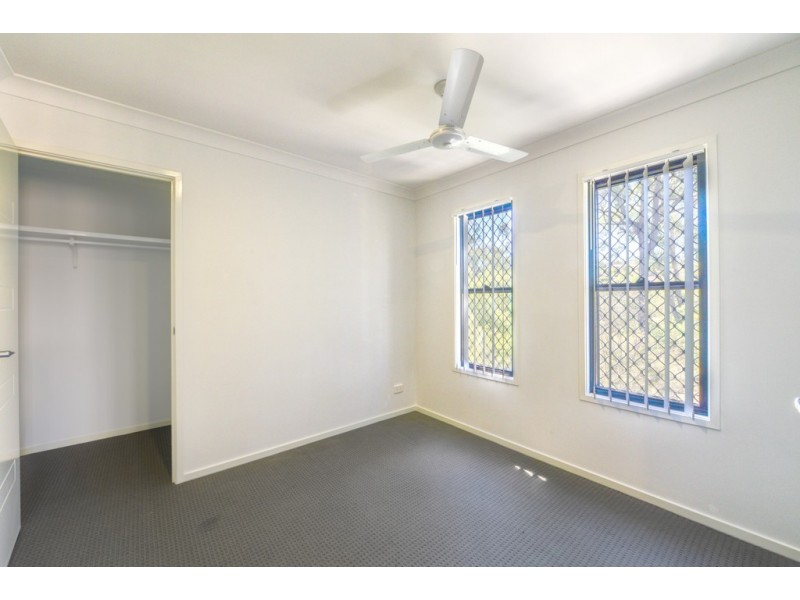 14 Pinnacle Close, Springfield Lakes QLD 4300