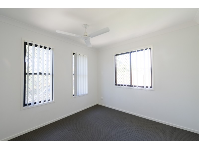 14 Pinnacle Close, Springfield Lakes QLD 4300