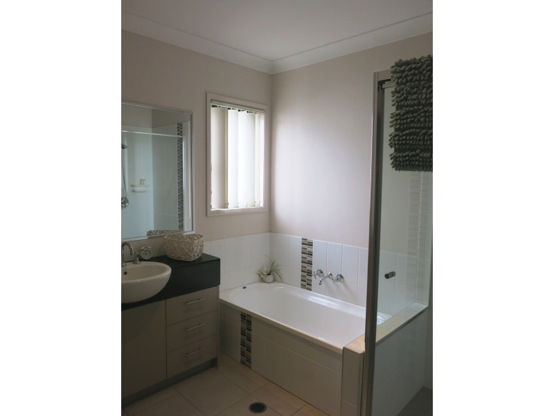 22 Elmwood Circuit, Springfield Lakes QLD 4300