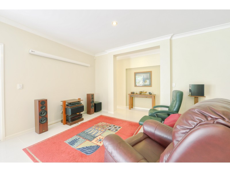 4 Cottonwood Cres, Springfield Lakes QLD 4300