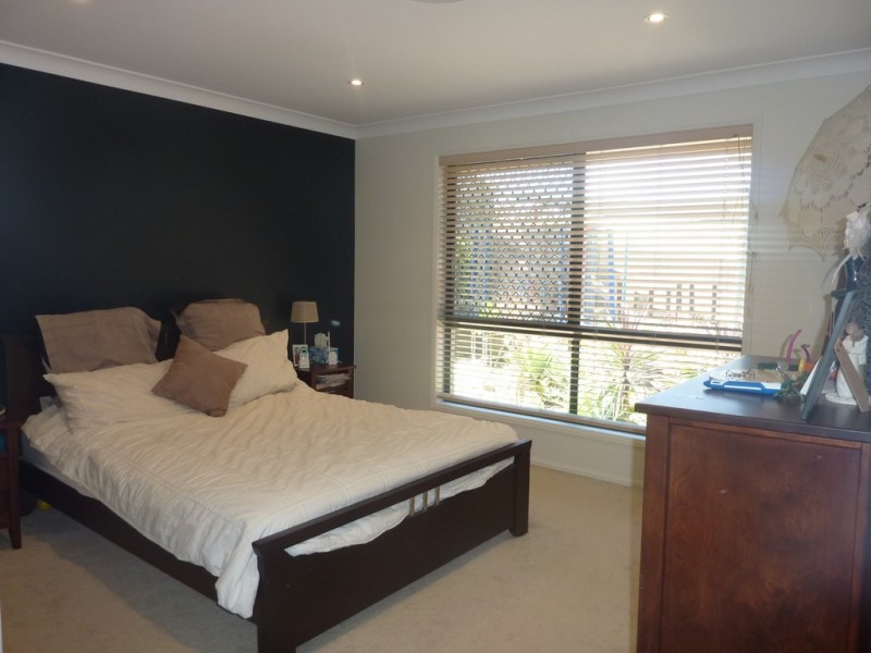 6 Mino Street, Springfield QLD 4300