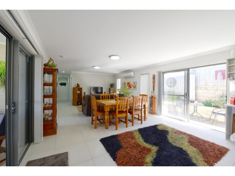 3 Keppel Close, Springfield Lakes QLD 4300