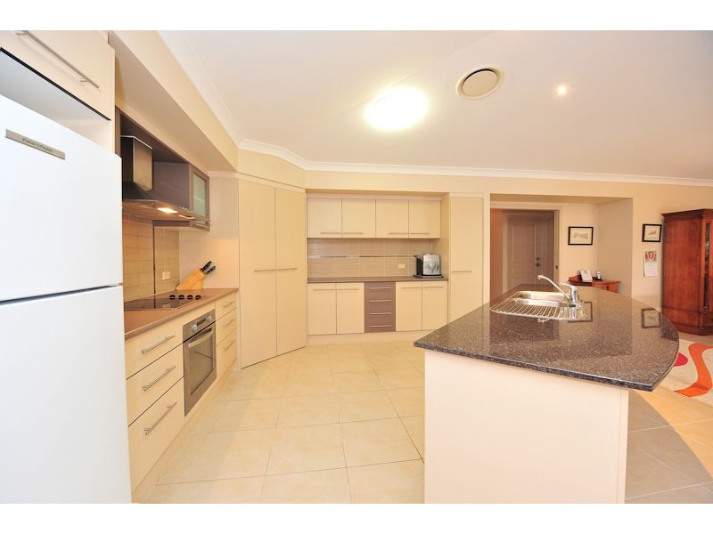 42 Neptune Street, Springfield Lakes QLD 4300