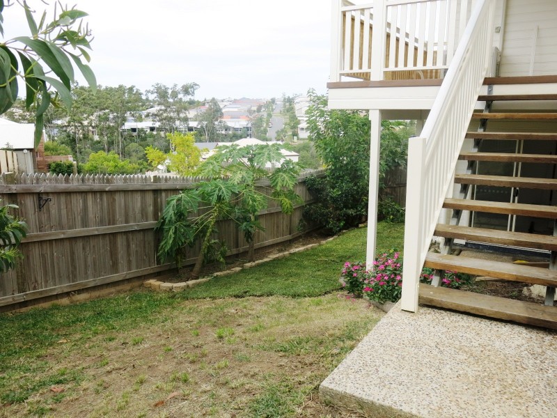 18 Brock Drive, Springfield Lakes QLD 4300