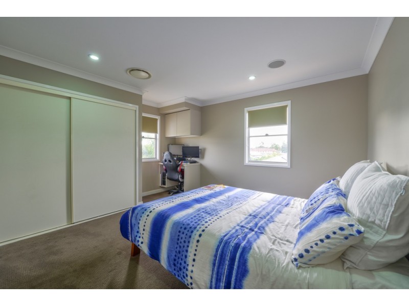 26 Jupiter Street, Springfield Lakes QLD 4300