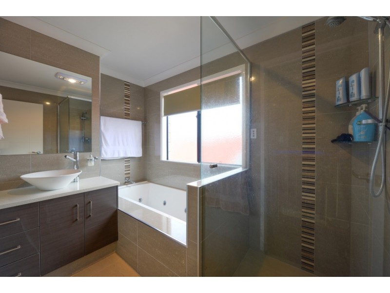 26 Jupiter Street, Springfield Lakes QLD 4300