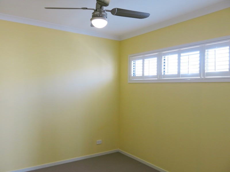 18 Glen Echo Street, Springfield Lakes QLD 4300