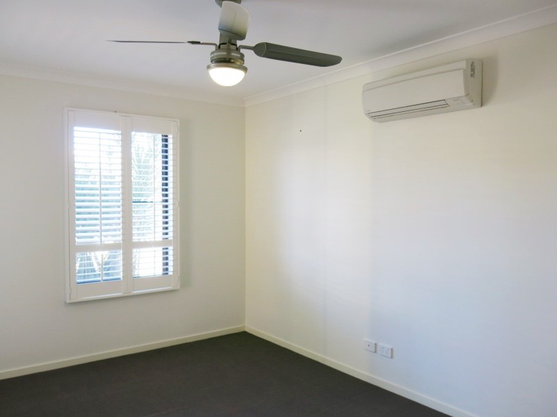 18 Glen Echo Street, Springfield Lakes QLD 4300