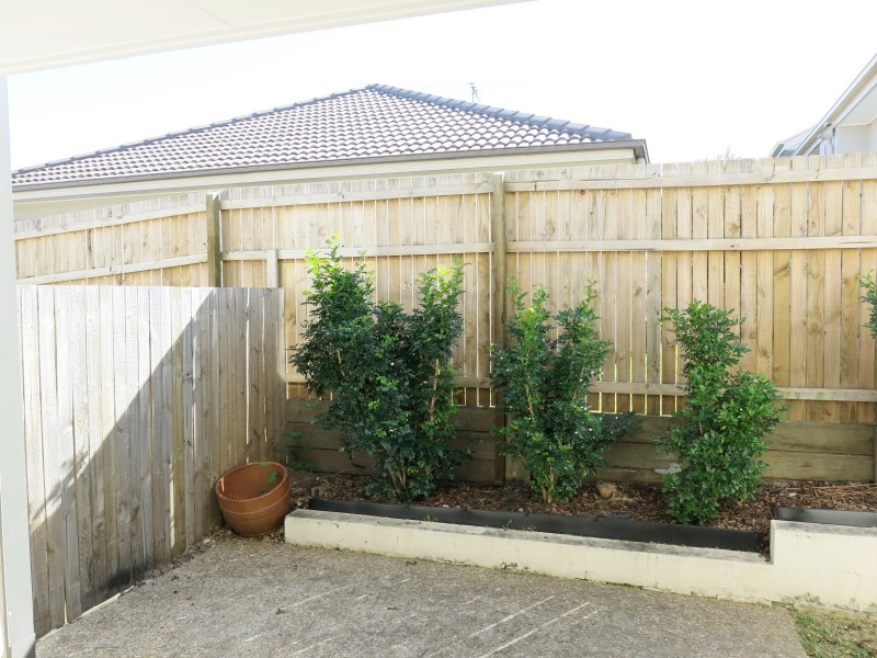 18 Glen Echo Street, Springfield Lakes QLD 4300