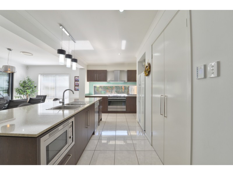21 Laloki St, Camira QLD 4300