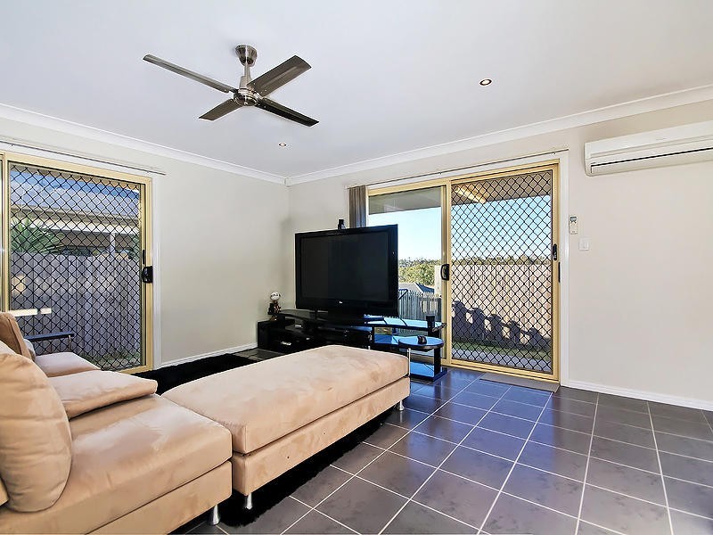 24 Esperence Crescent, Springfield Lakes QLD 4300