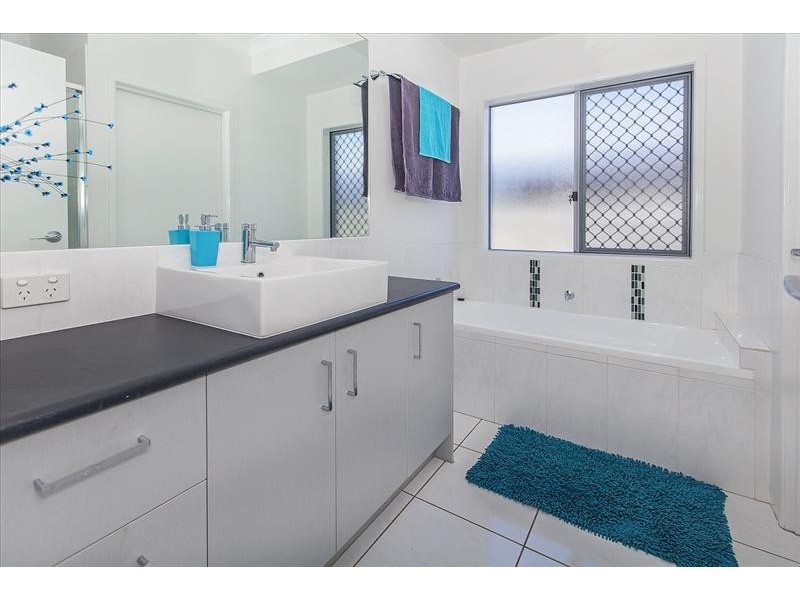 4 Riverine Drive, Springfield Lakes QLD 4300