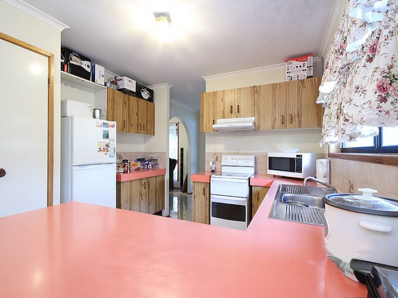 1 Yarrow Court, Redbank Plains QLD 4301
