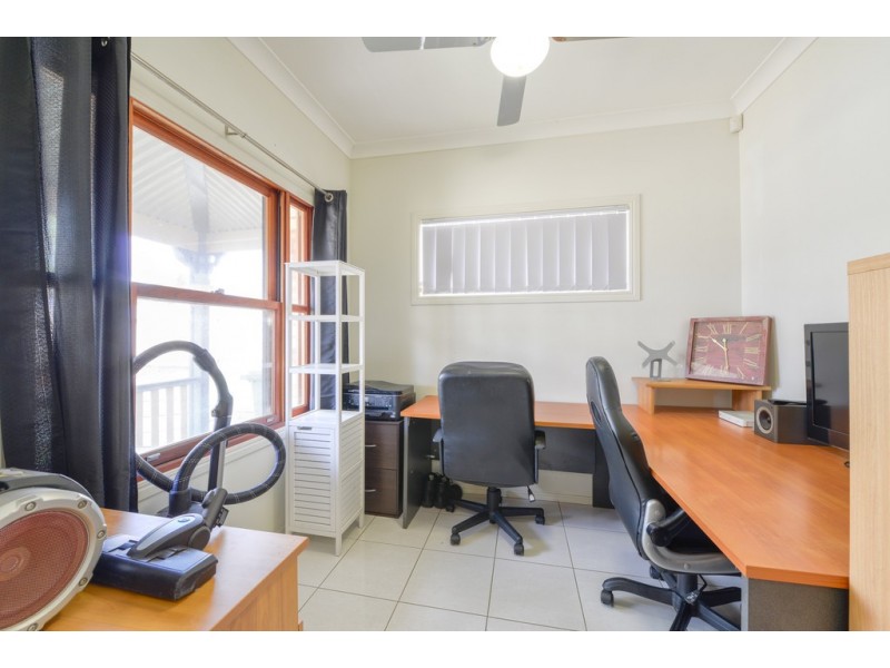 19 Riverside Crescent, Springfield Lakes QLD 4300