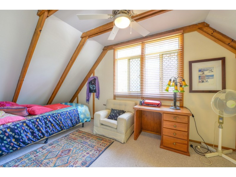 42 Woodlands Avenue, Camira QLD 4300