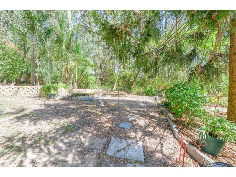 42 Woodlands Avenue, Camira QLD 4300