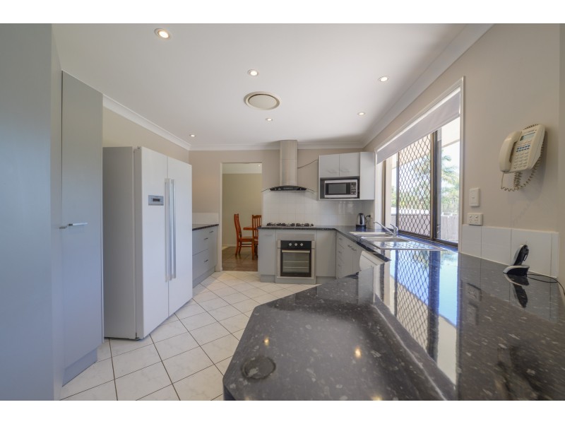 20 Carissa Court, Camira QLD 4300