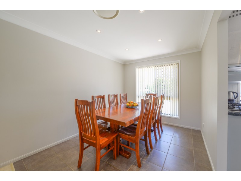 20 Carissa Court, Camira QLD 4300
