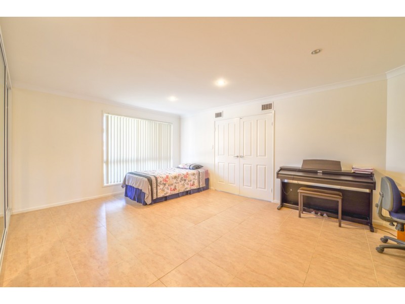 20 Carissa Court, Camira QLD 4300
