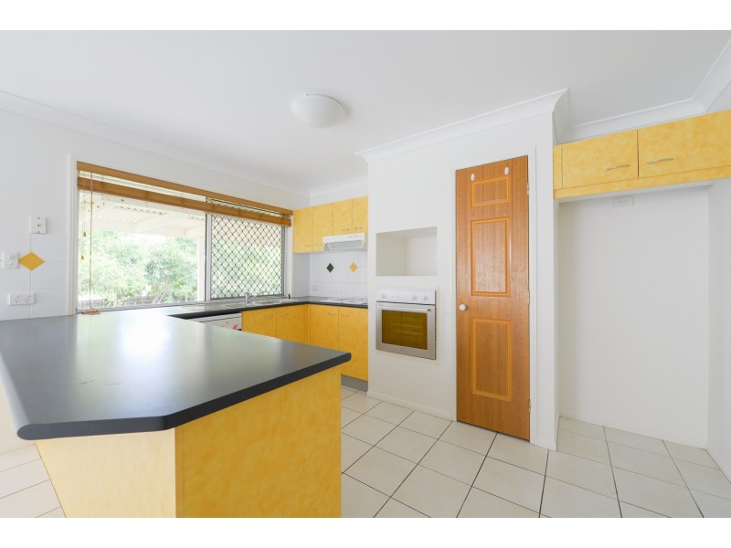 1 Harriet Court, Springfield Lakes QLD 4300