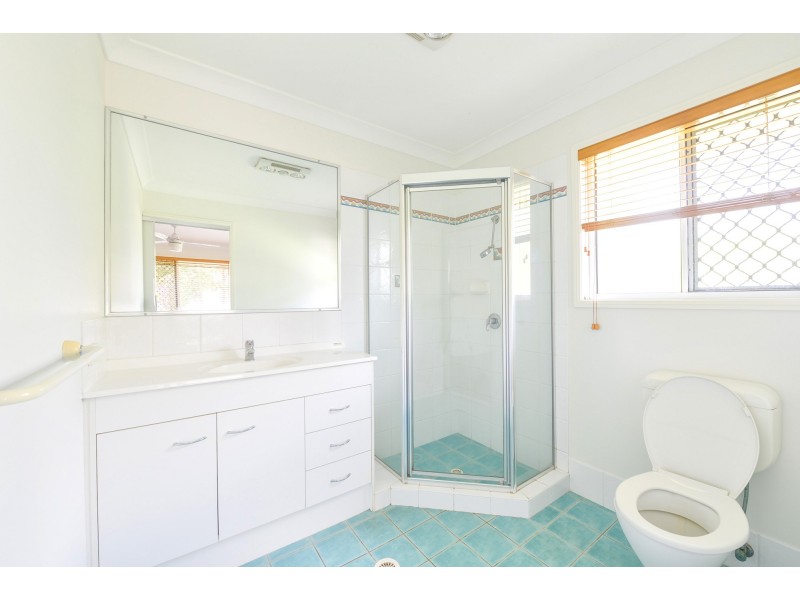 1 Harriet Court, Springfield Lakes QLD 4300