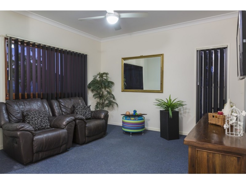 6 Cascades Street, Springfield Lakes QLD 4300