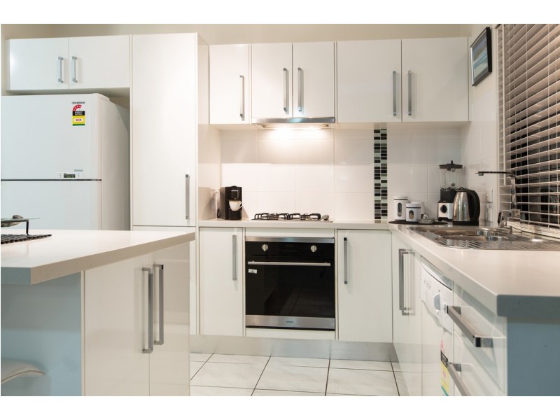 6 Cascades Street, Springfield Lakes QLD 4300