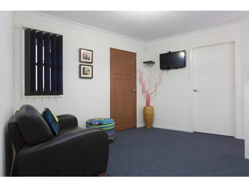 6 Cascades Street, Springfield Lakes QLD 4300