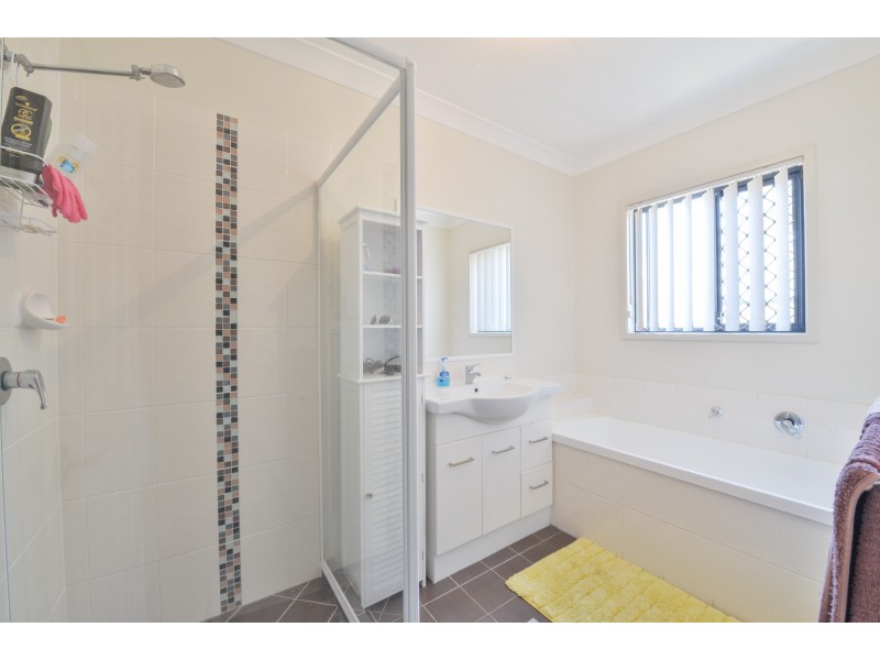 43 Shallow Bay Drive, Springfield Lakes QLD 4300