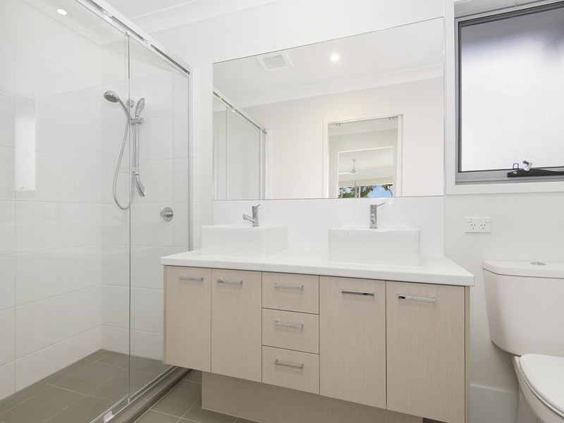 33 Tall Woods Court, Brookwater QLD 4300