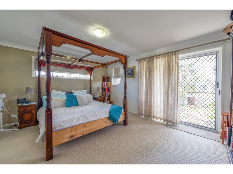 4 Boronia Court, Springfield Lakes QLD 4300