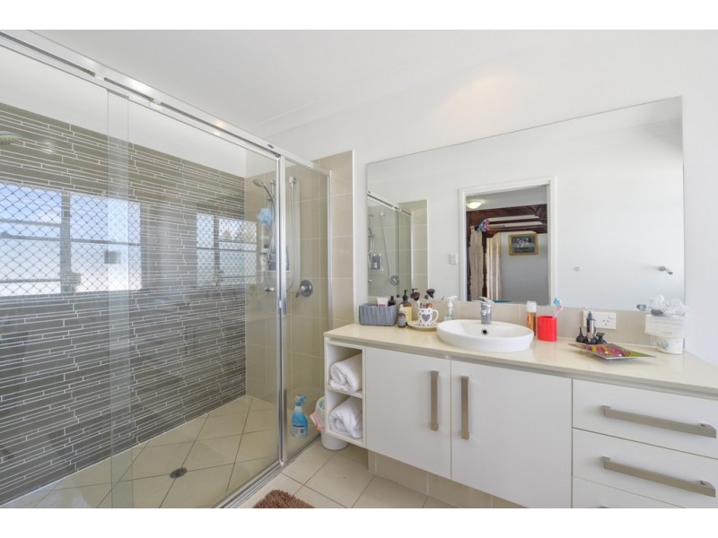 4 Boronia Court, Springfield Lakes QLD 4300