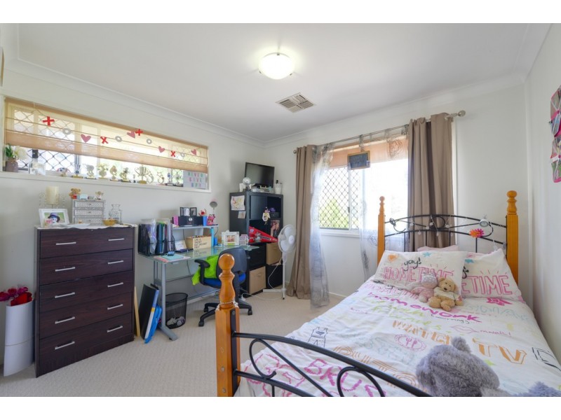 4 Boronia Court, Springfield Lakes QLD 4300