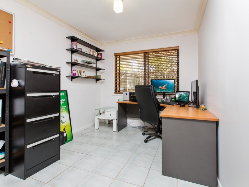 11 Crestwood Drive, Camira QLD 4300